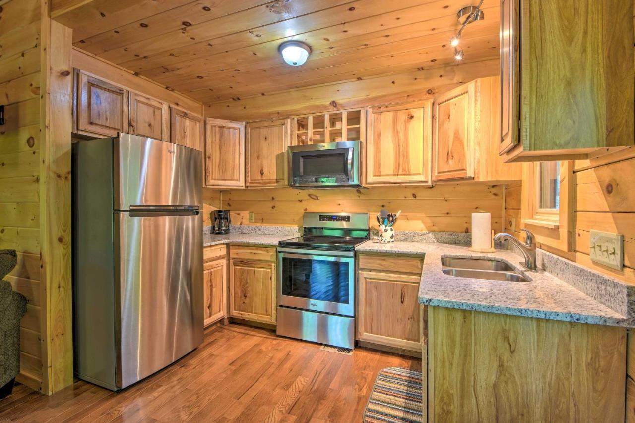 Murphy Cabin With Spacious Deck And Forest Views! Luaran gambar