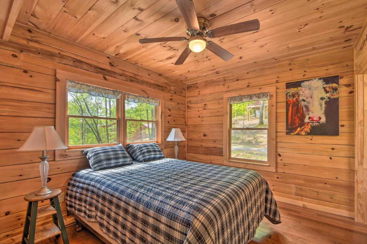 Murphy Cabin With Spacious Deck And Forest Views! Luaran gambar